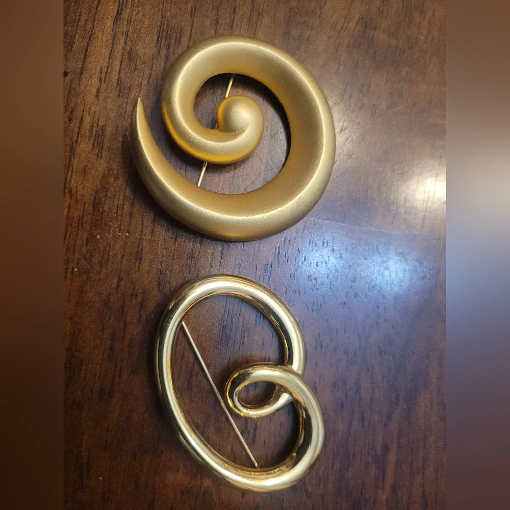 Goldtone Spiral Brooch Set Of 2 - Picture 1 of 5